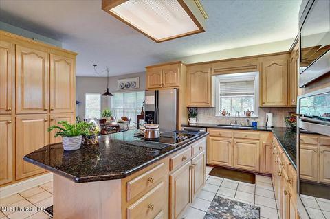 150 Lakeview Rd, Brandon, MS 39047 photo 11