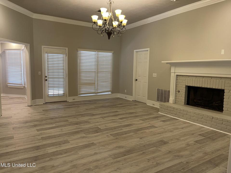  227 Boxwood Cir, Brandon, MS 39047 photo 2