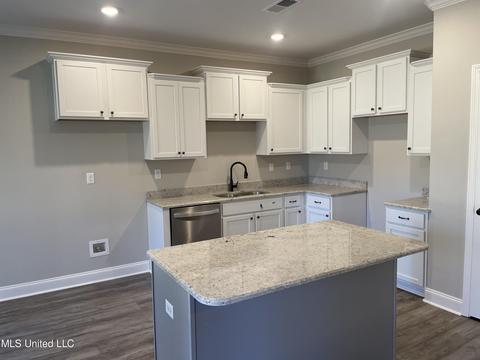 604 Millers Way, Hernando, MS 38632 photo 2