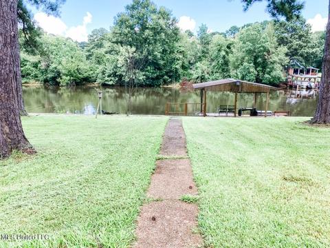 316 Lakeside Dr, Brandon, MS 39047 photo 1
