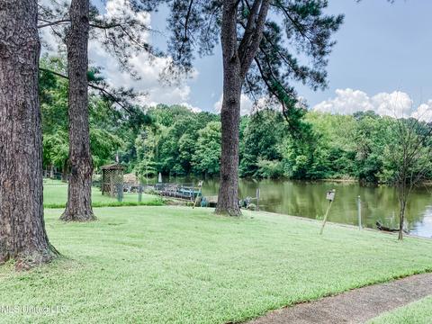 316 Lakeside Dr, Brandon, MS 39047 photo 4