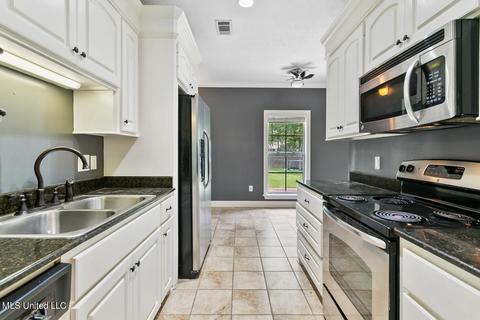 200 Patton Dr, Pearl, MS 39208 photo 9