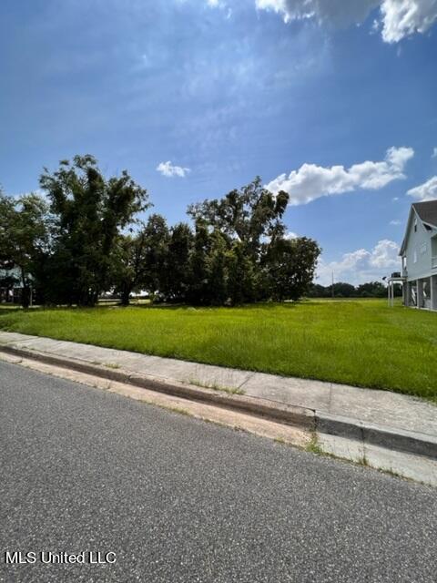 440 Russell Ave, Long Beach, MS 39560