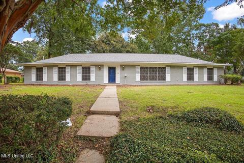 5930 Westmore Dr, Jackson, MS 39206