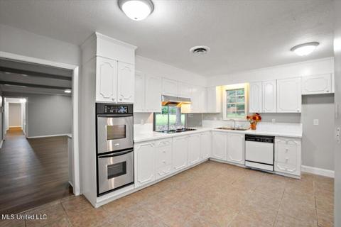 5930 Westmore Dr, Jackson, MS 39206 photo 9