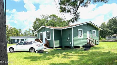 3900 Ruby St, Moss Point, MS 39563 photo 2