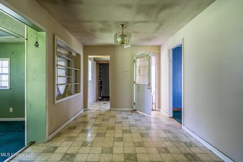 2737 Stage Rd, Coldwater, MS 38618 photo 8