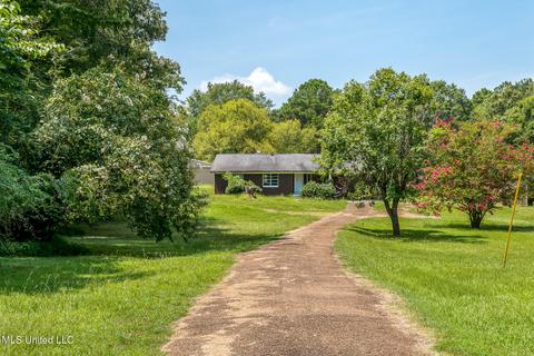 2737 Stage Rd, Coldwater, MS 38618 photo 1