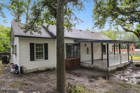 4504 Jamestown Rd, Moss Point, MS 39563 photo 3