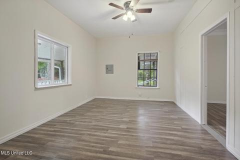 4504 Jamestown Rd, Moss Point, MS 39563 photo 10