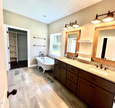 2190 Les Reeves Rd, Moss Point, MS 39562 photo 20