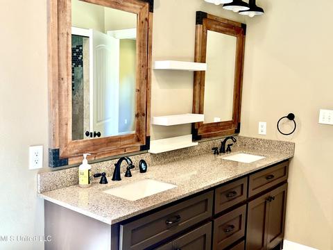 2190 Les Reeves Rd, Moss Point, MS 39562 photo 21