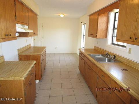 2 Renaissance Dr, Crenshaw, MS 38621 photo 9