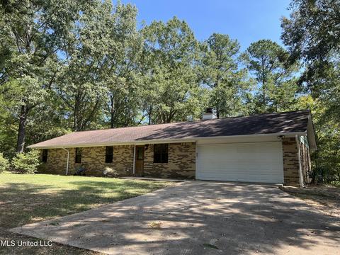 123 Pleasant St, Brandon, MS 39042 photo 1