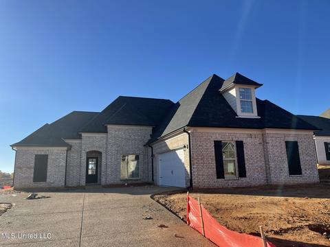1911 Ava Dr, Nesbit, MS 38651 photo 1