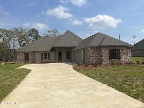 127 Richburg Ct, Pearl, MS 39208