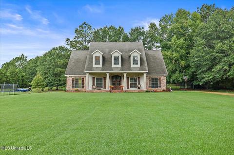 110 Mcwilliams Dr, Terry, MS 39170 photo 2