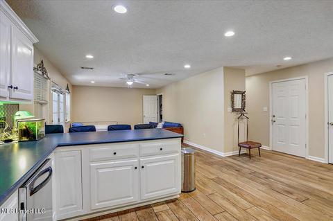 418 Saint Augustine Ave, Long Beach, MS 39560 photo 13