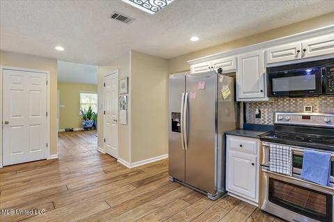 418 Saint Augustine Ave, Long Beach, MS 39560 photo 14