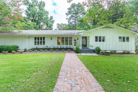 4458 Hickory Ridge Rd, Jackson, MS 39211 photo 1