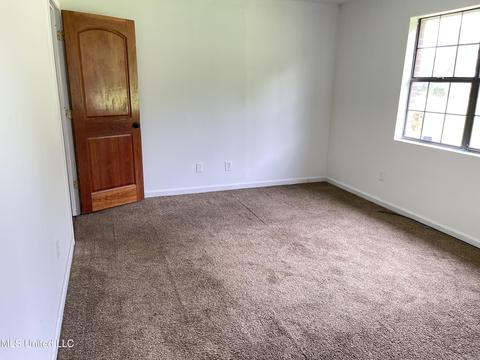 5733 Lucius Taylor Rd, Como, MS 38619 photo 2