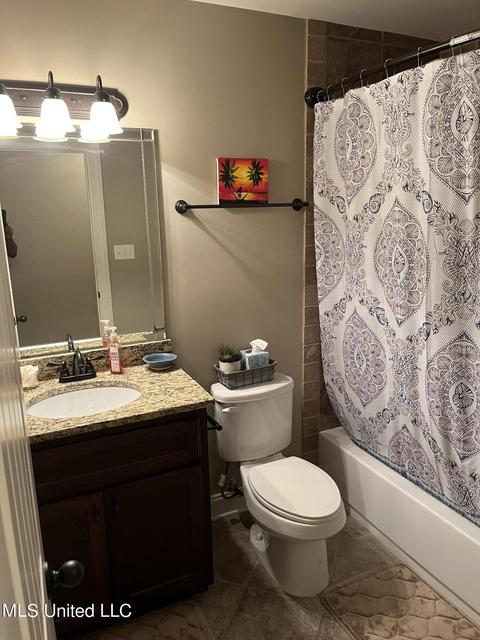 1303 Heritage Lake Dr, Hernando, MS 38632 photo 6