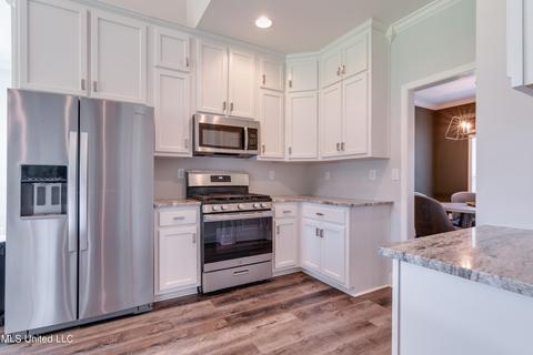 1248 Heritage Lake Dr, Hernando, MS 38632 photo 15