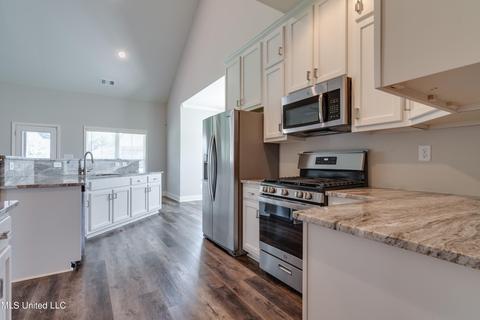 1248 Heritage Lake Dr, Hernando, MS 38632 photo 13