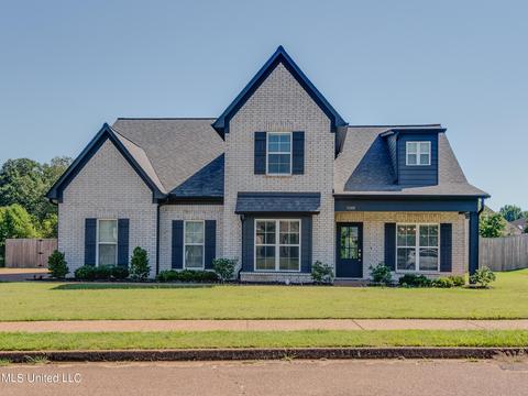 1248 Heritage Lake Dr, Hernando, MS 38632 photo 1