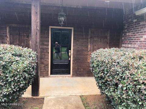 609 Katherine Dr, Canton, MS 39046 photo 2
