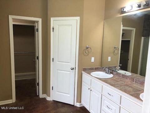 609 Katherine Dr, Canton, MS 39046 photo 3