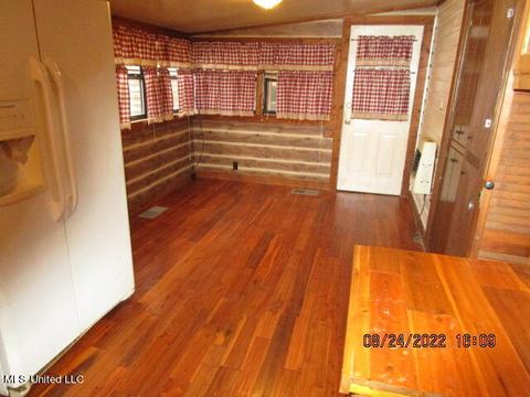 101 Co Rd 517, Como, MS 38619 photo 7