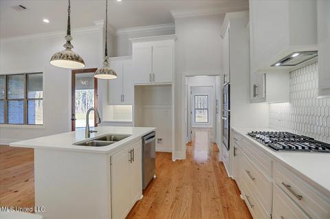 1618 Old Lake Rd, Brandon, MS 39042 photo 8