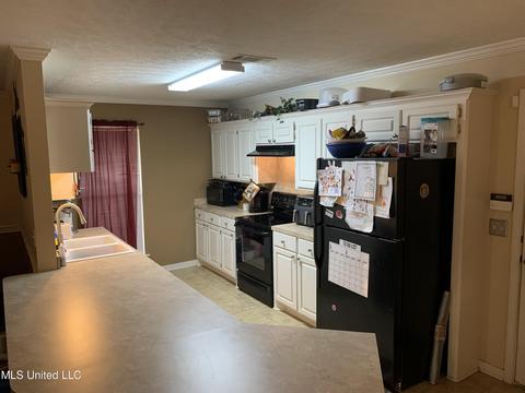 123 Carl Cir, Byram, MS 39272 photo 5