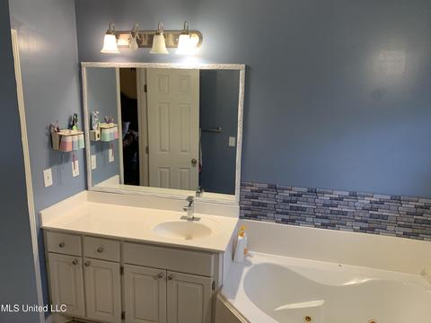 123 Carl Cir, Byram, MS 39272 photo 13
