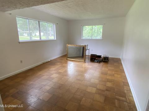 1664 Wilhurst St, Jackson, MS 39211 photo 6