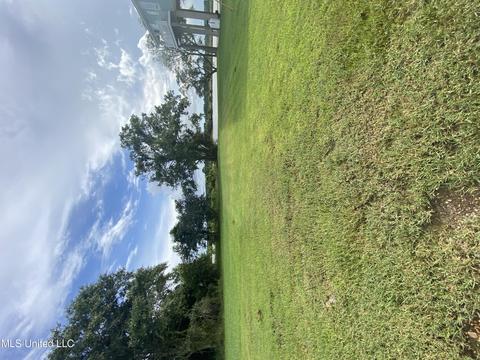 10097 S River Dr, Biloxi, MS 39532