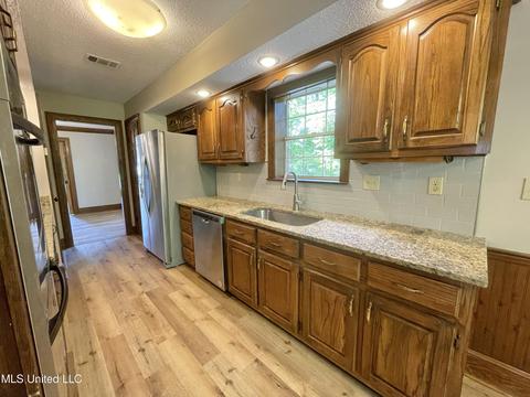 2440 Geneva Dr, Nesbit, MS 38651 photo 10
