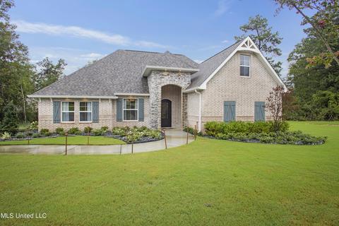 5307 Diamondhead Cir, Diamondhead, MS 39525 photo 1
