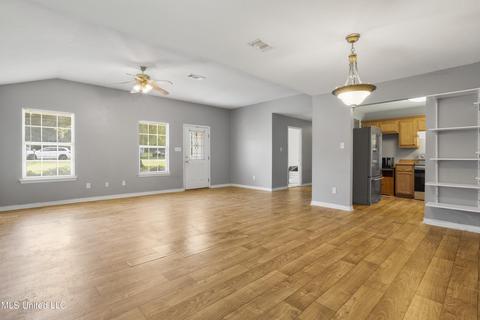 18 Brielle Ln, Wiggins, MS 39577 photo 6