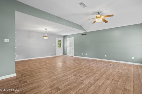 18 Brielle Ln, Wiggins, MS 39577 photo 3