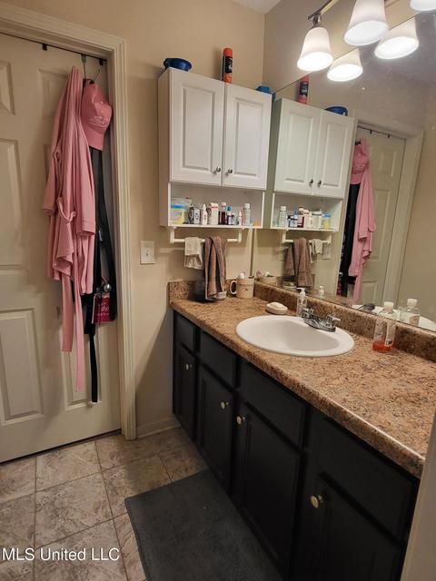 501 Fairway Ave, Byram, MS 39272 photo 8