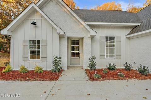 562 Traylor Rd, Florence, MS 39073 photo 4