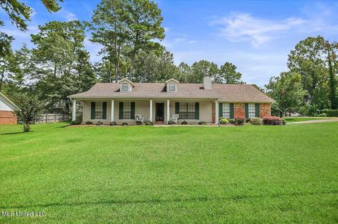 909 W Lake Dockery Dr, Jackson, MS 39272 photo 1