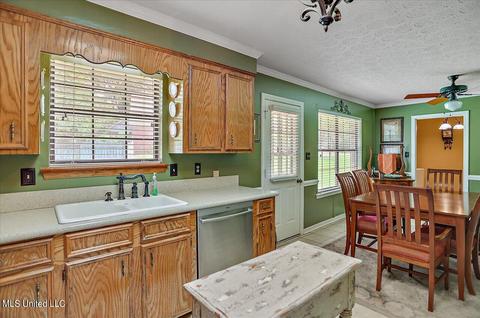 909 W Lake Dockery Dr, Jackson, MS 39272 photo 18
