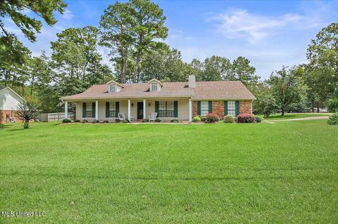 909 W Lake Dockery Dr, Jackson, MS 39272 photo 2