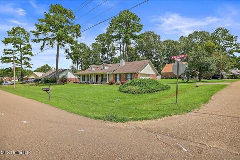 909 W Lake Dockery Dr, Jackson, MS 39272 photo 3