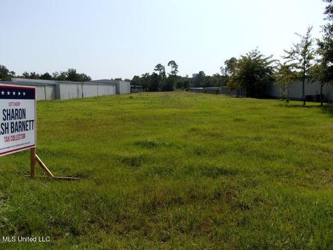 10376 Lemoyne Blvd, D'iberville, MS 39540