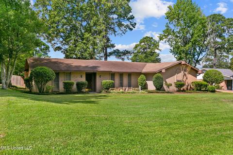 5861 Kings Pl, Jackson, MS 39211 photo 1