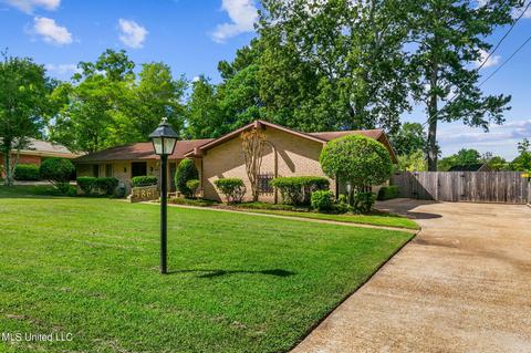 5861 Kings Pl, Jackson, MS 39211 photo 3